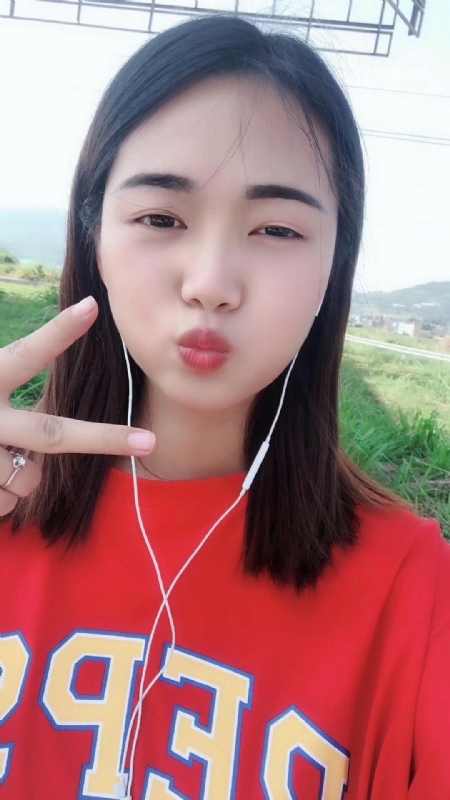 深拥必定温暖的第一张照片--广西中老年相亲网