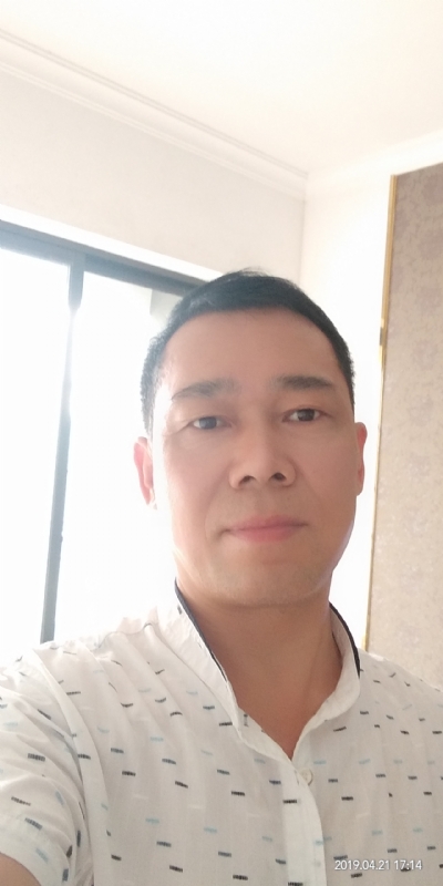 朝望大海的第一张照片--广西中老年相亲网
