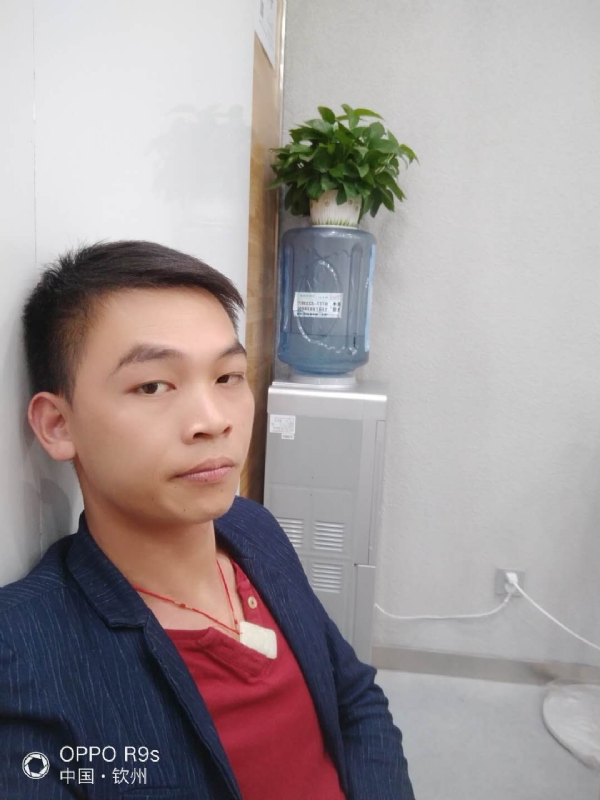 只想好好的爱一个人的第一张照片--广西中老年相亲网
