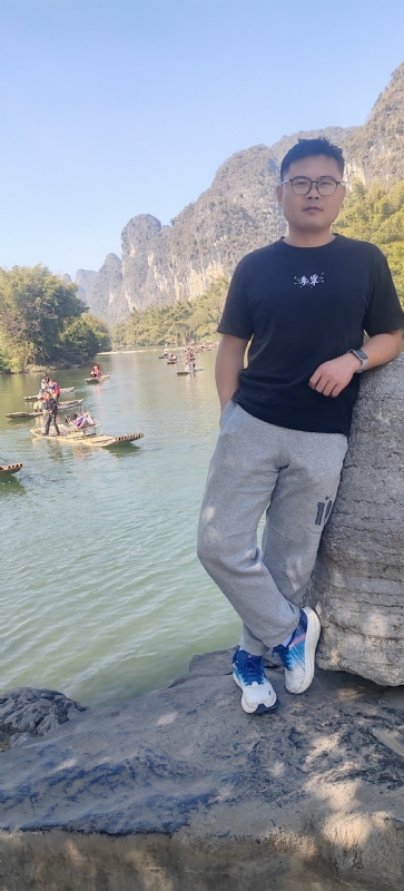 受过伤的狼的第二张照片--广西中老年相亲网